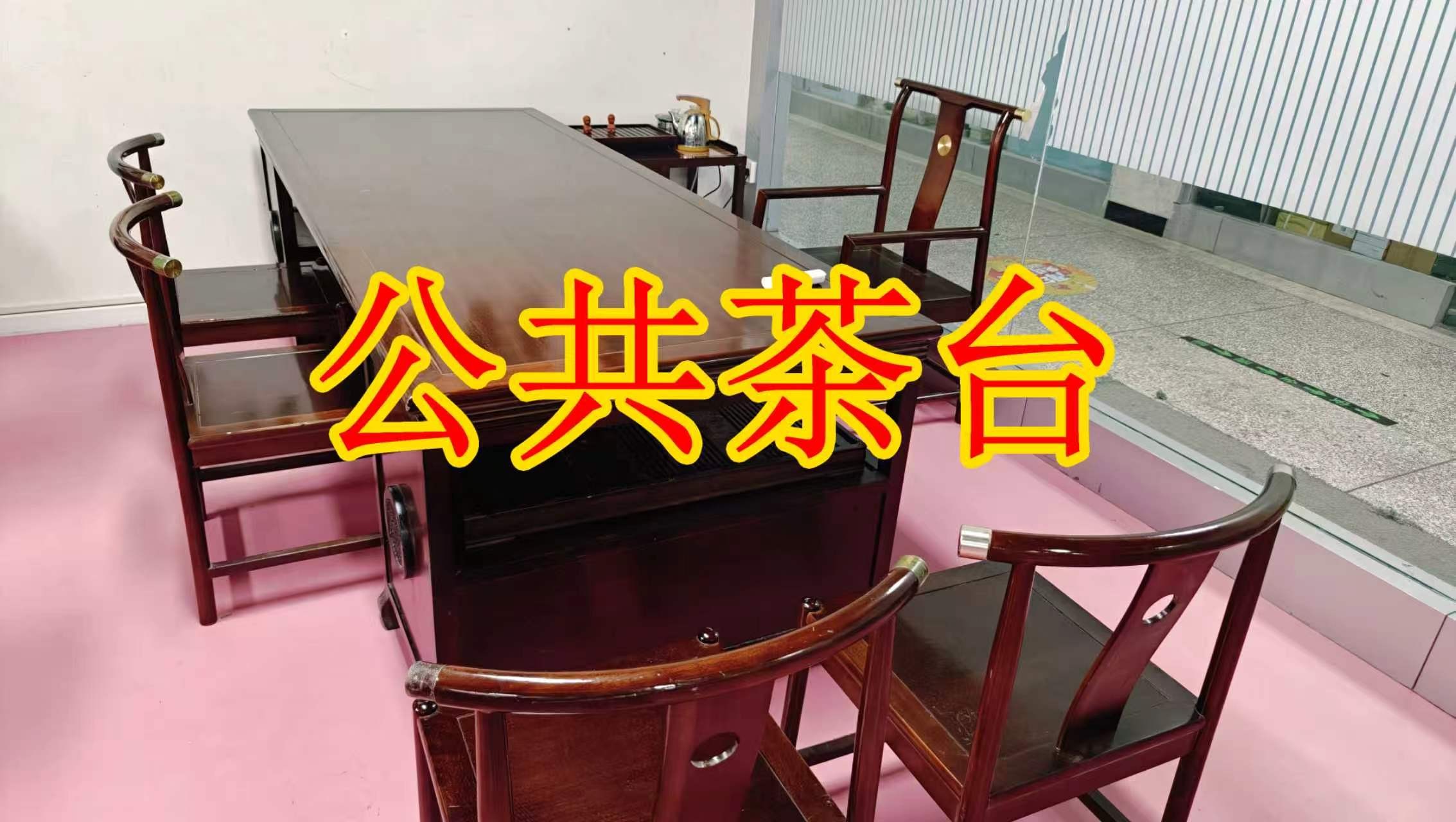 凉洛寨南北小街面积灵活：小面积办公室至大面积办公、经营空间均可选择； 部分房源可注册公司，满足企业办公需求； 商铺临街，具备上下水、用电等经营条件； 适合副食品、茶叶、酒水、百货、电商、培训、办公等多种行业。